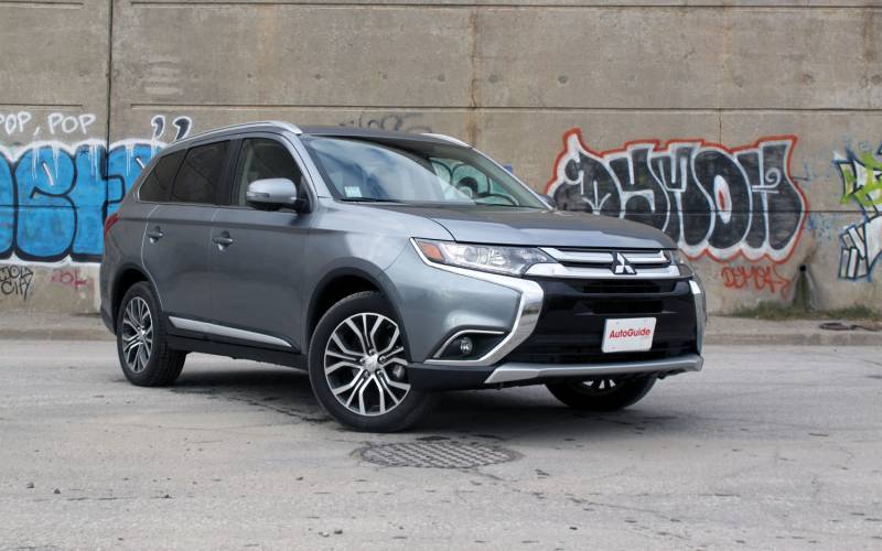 Comparison Subaru Ascent Premium 2019 Vs Mitsubishi Outlander GT 
